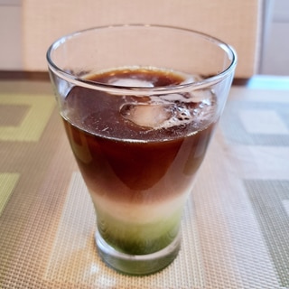 抹茶のアイスカフェオレ